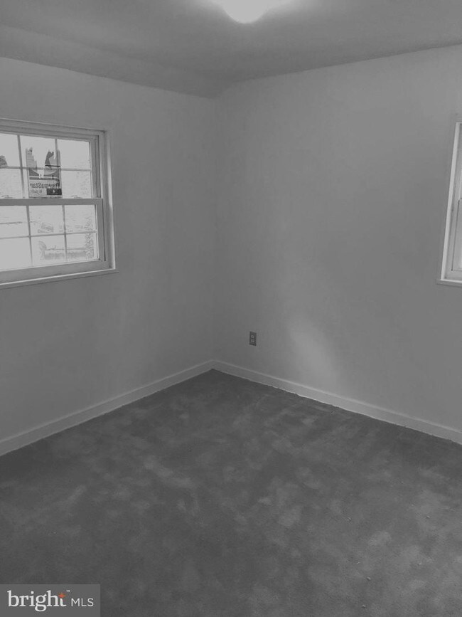 Building Photo - 5500 Karen Elaine Dr