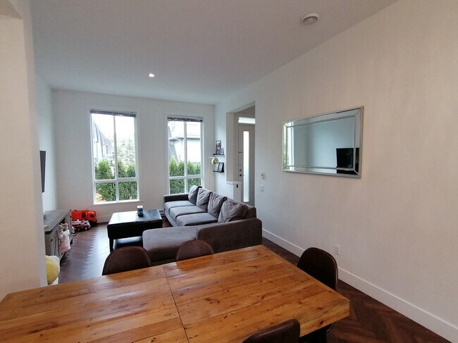 Building Photo - 15938 27 Av
