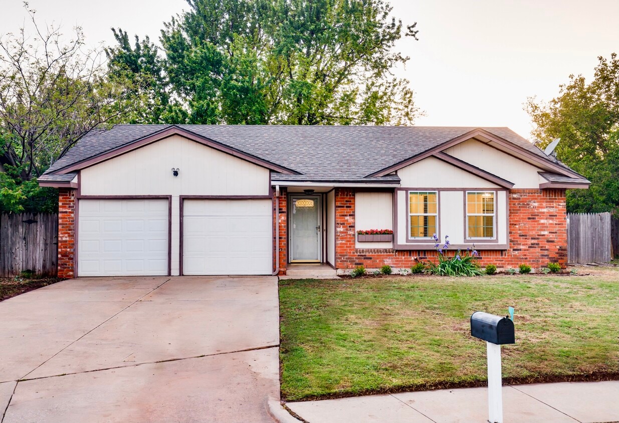 Photo - 809 Teal Pl (Edmond, OK)