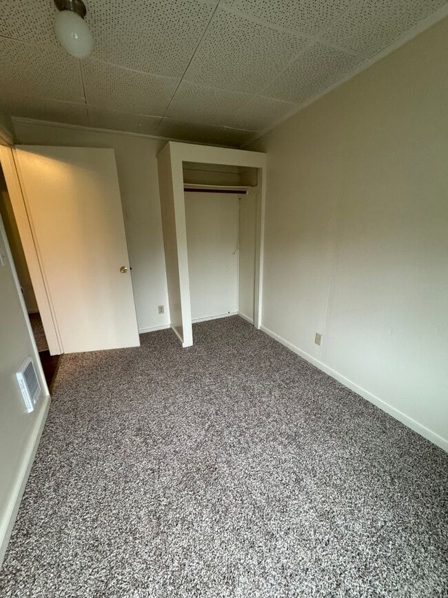 Building Photo - Nice 2 bed 1 bath in Creswell!