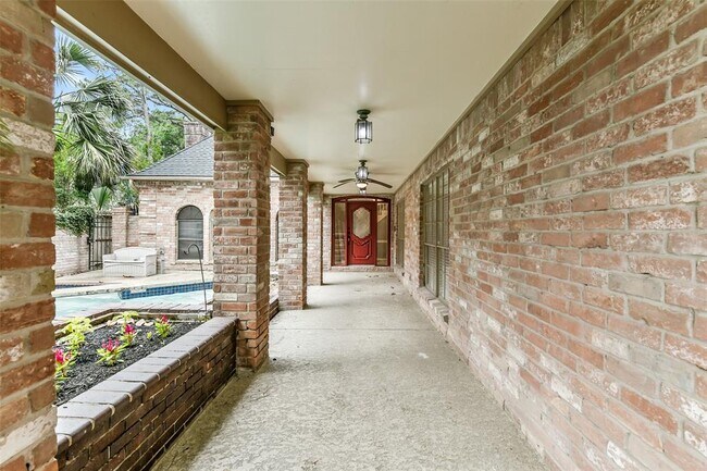 Building Photo - 16019 Stratton Park Dr