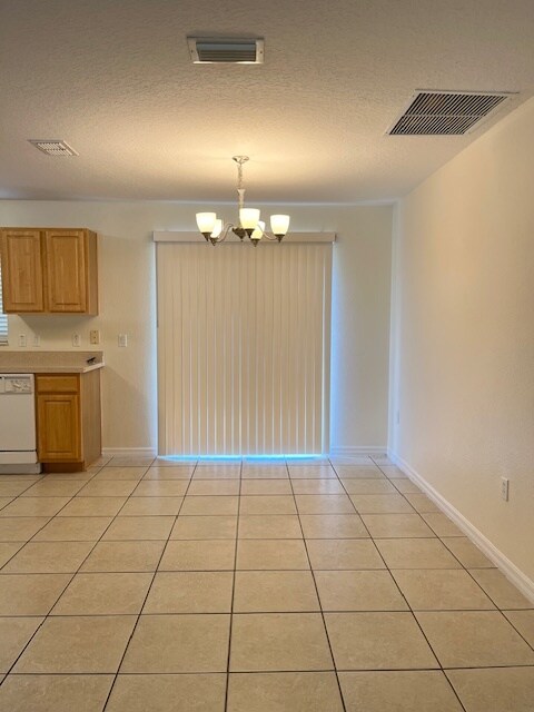 Foto del edificio - 1692 Whipple Dr