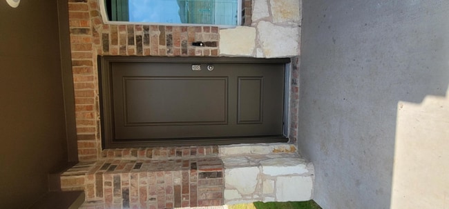 Building Photo - 1619 Fawn Crk Dr