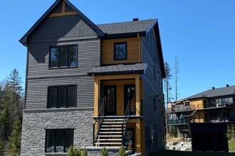 Building Photo - 539 Rue Charlie-Forbell