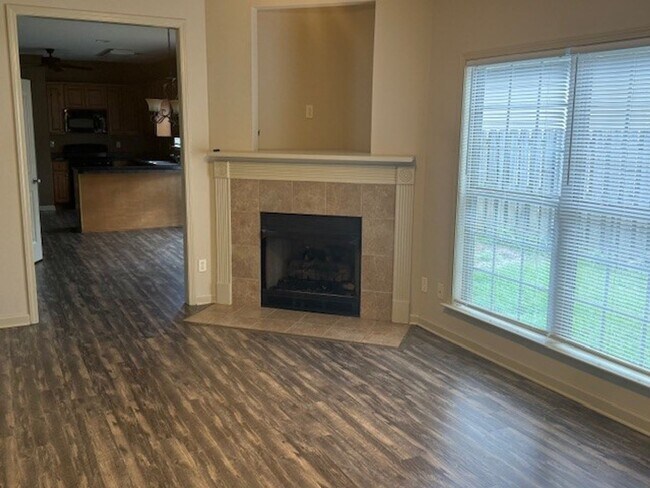 Foto del edificio - Nice 3 Bed 2 Bath Home! Available Now!
