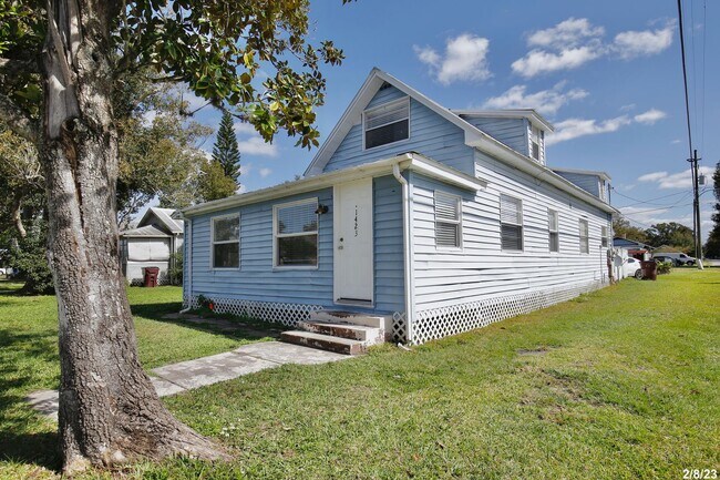 Foto del edificio - Cozy 2/1 Spacious Duplex Near East Lake To...