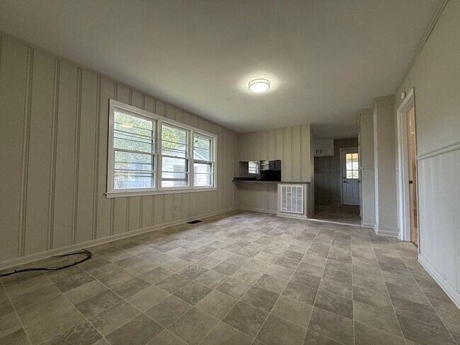 Foto del edificio - 4 Bedroom/2 Bath Home for Rent