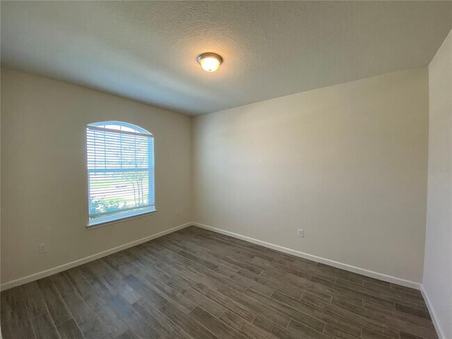 Building Photo - 13003 Satin Lily Dr
