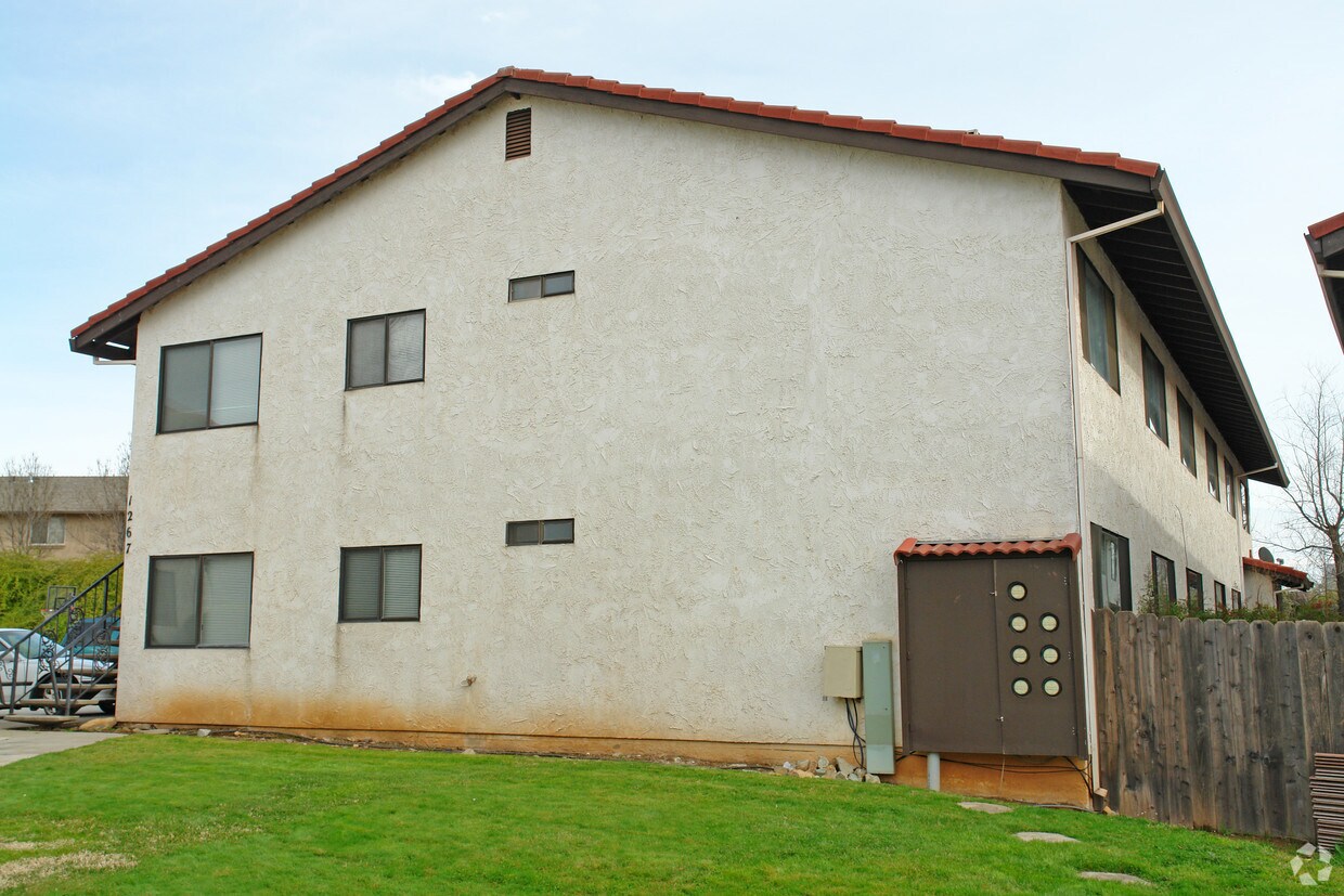 1267 Bundy Ct, Redding, CA 96003 Apartments in Redding, CA
