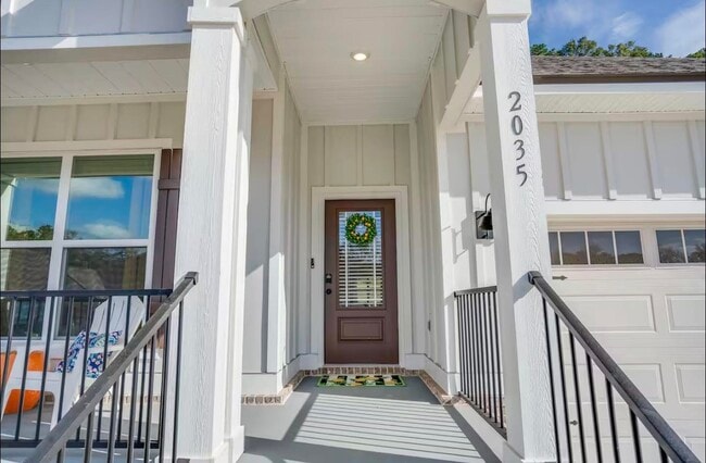 Building Photo - 2035 Hansel Hl Dr