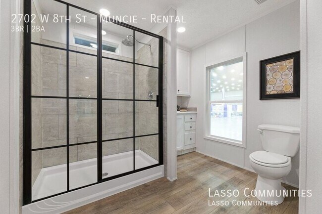 Foto del edificio - 2702 W 8th St