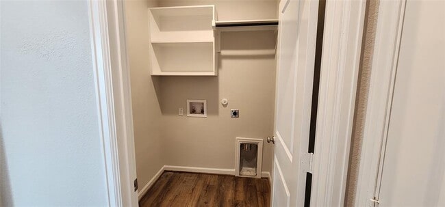 Building Photo - 209 Banyon Dr