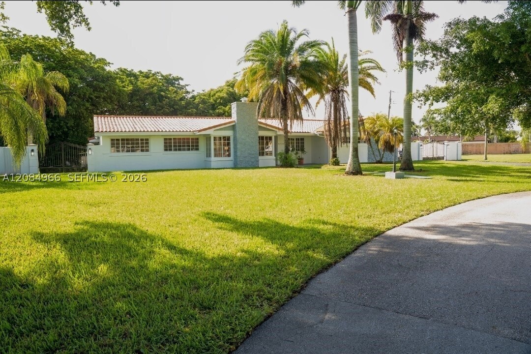 Foto del edificio - 8220 SW 87th Terrace