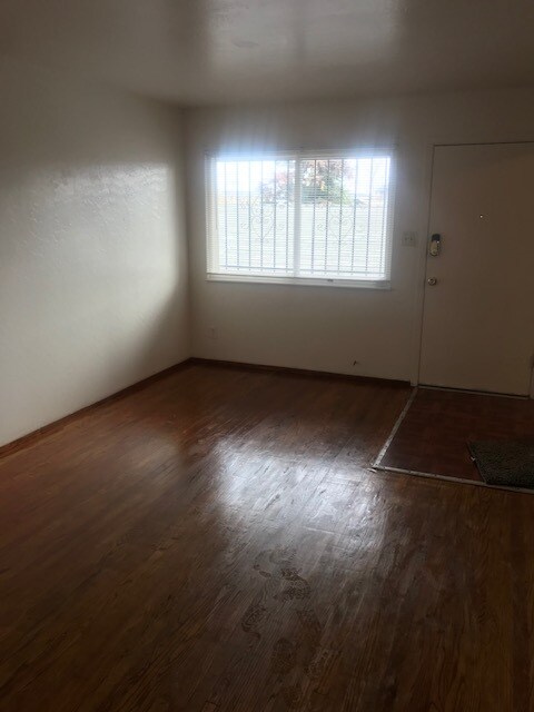 LIVING ROOM - 5804 E 16th St