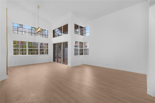 Photo - 1525 Seabay Rd House