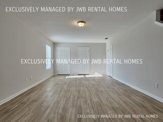 Foto del edificio - 6861 Lake Mist Ln