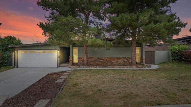 Building Photo - Renovated Mid-Century House in Whittier