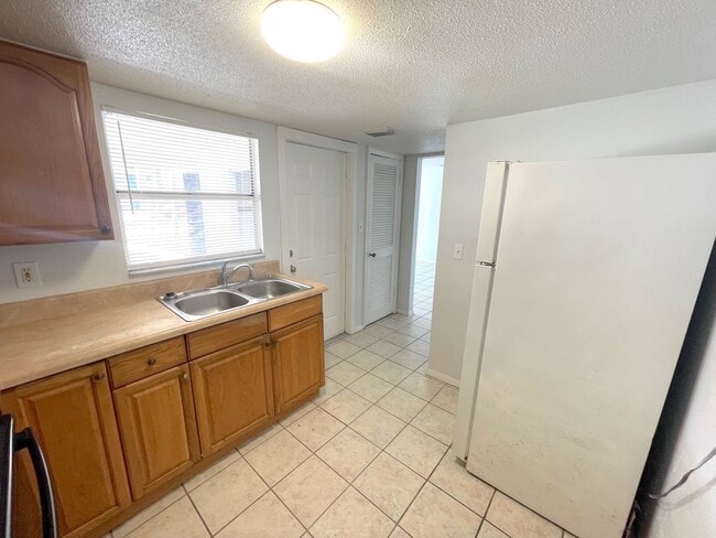 Building Photo - 2216 Flamingo Blvd