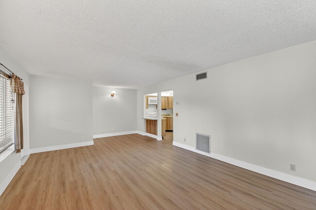 Building Photo - 4996 Sable Pine Cir