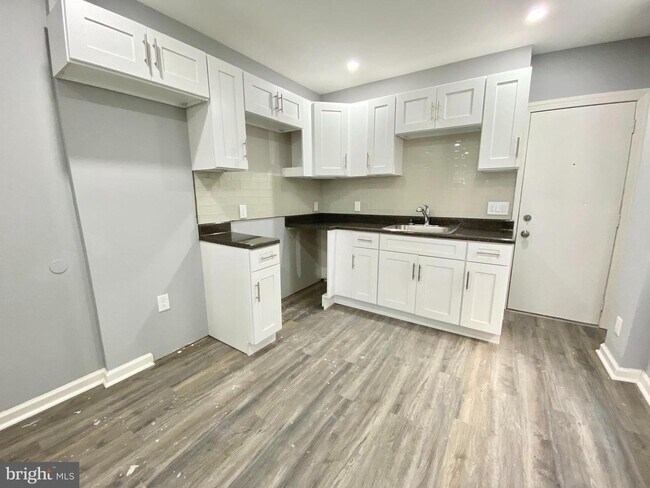 Foto del edificio - 2134 E Birch St