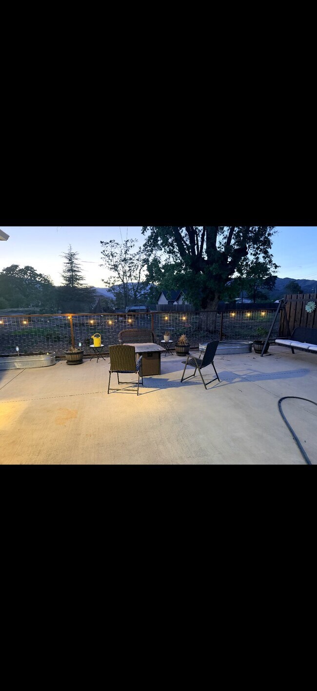 Foto del edificio - 21081 Barnes St