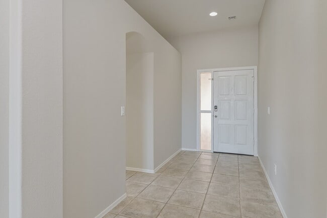 Building Photo - 7685 E Placita Luna Preciosa