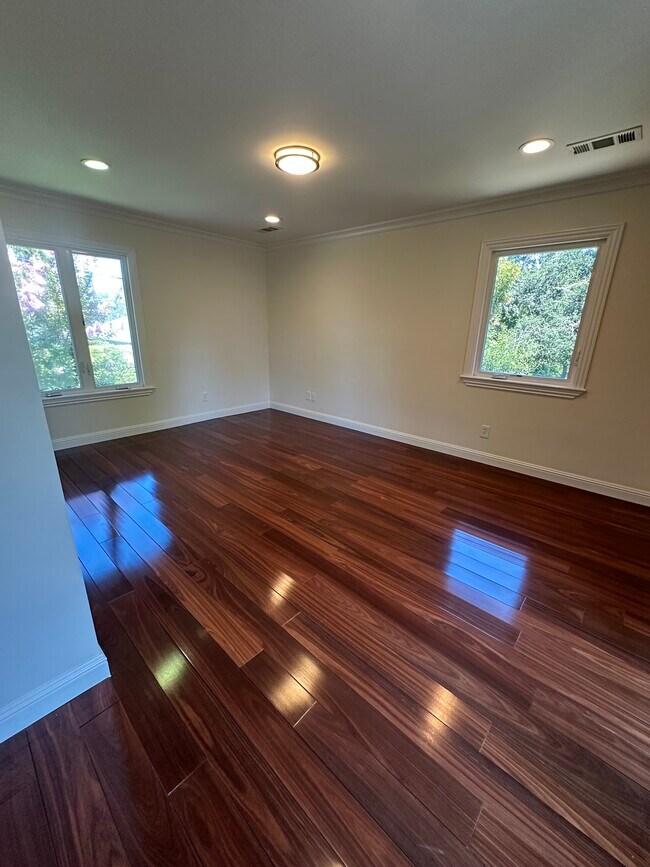 Master Bedroom - 707 Matadero Ave