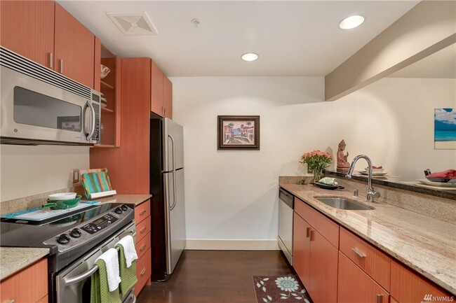 Building Photo - 1711 E Olive Way