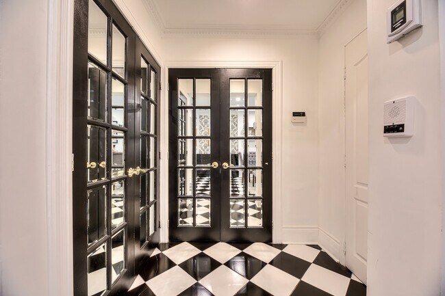 Building Photo - 1237 Rue St Marc