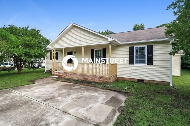 Foto del edificio - 3 Bedroom Pet-Friendly Home in Zebulon, NC...