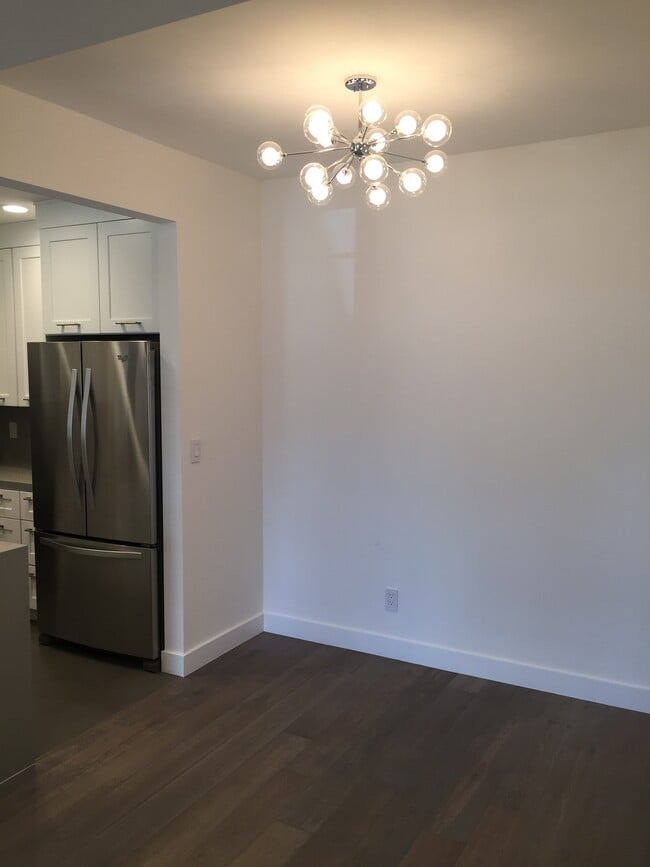 Building Photo - 23621 Del Monte Dr