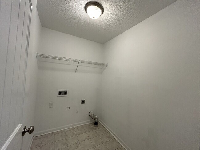 Building Photo - Home for Rent