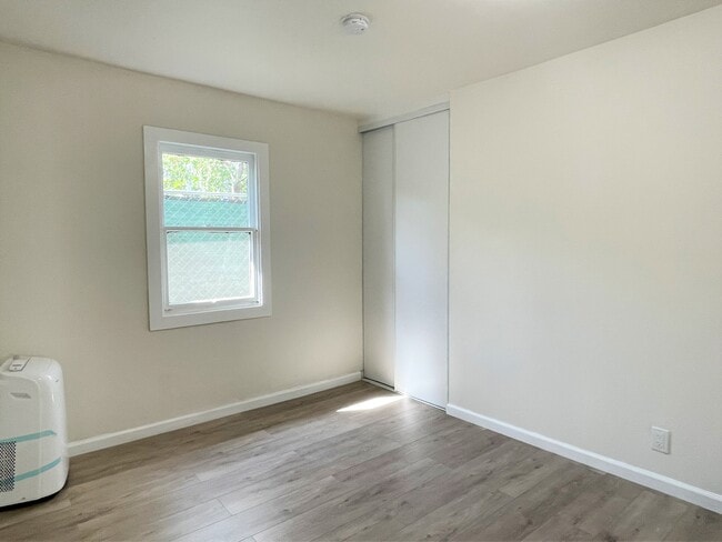 Bedroom - 3704 Westwood Blvd
