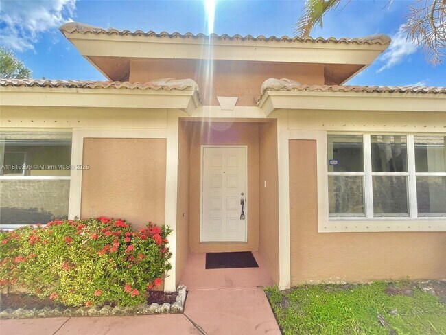 Foto del edificio - 12827 Hampton Lakes Cir