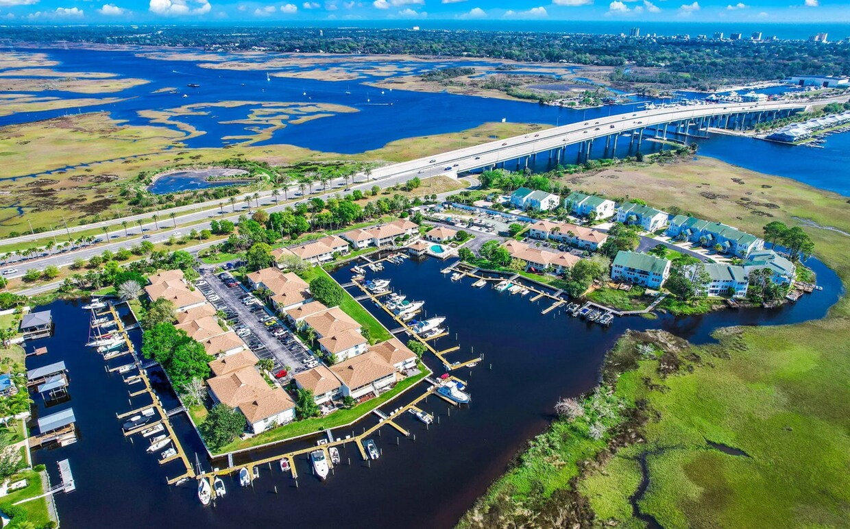 Foto principal - 14750 Beach Blvd