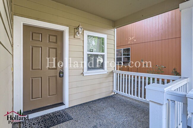 Building Photo - Stunning Single-Family Home in Hillsboro w...