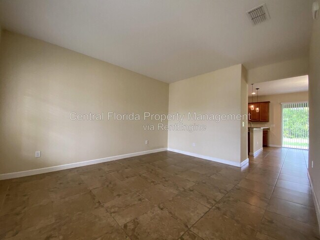 Foto del edificio - 6119 Waterside Island Ln