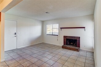 Building Photo - 1701 E Katie Ave