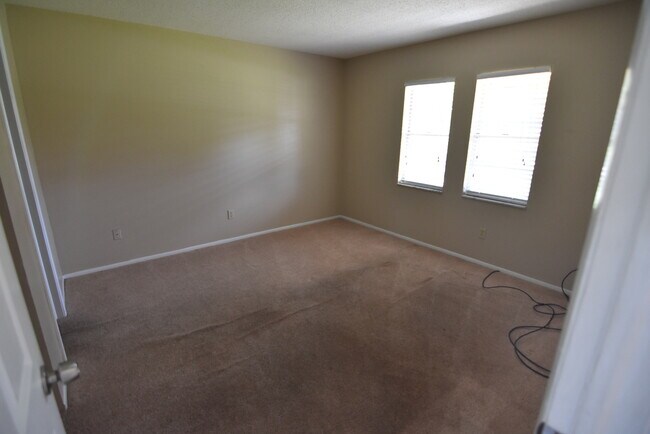 Foto del edificio - Super cute home in Longwood AVAILABLE JULY 1st!