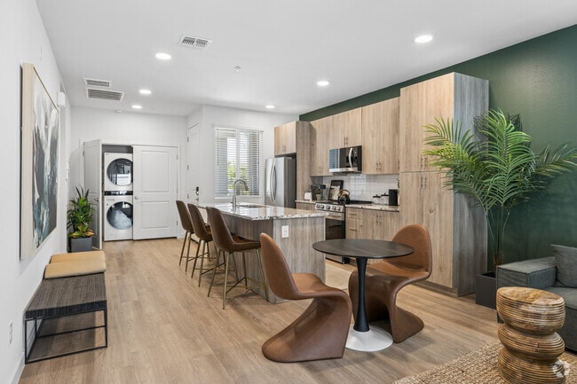 2BR, 2BA - 1,088SF - Kitchen - Elux at McQueen