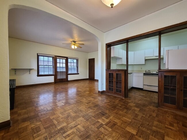 Building Photo - 963 Logan St