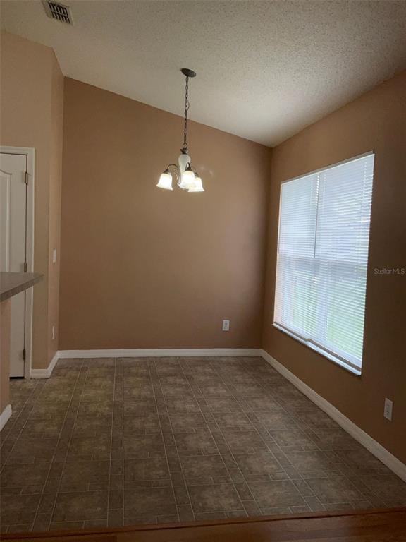 Foto del edificio - 1392 Willow Wind Dr
