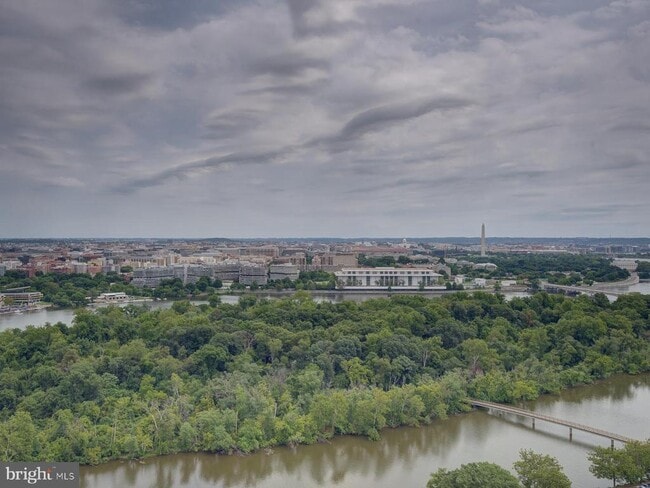 Building Photo - 1111 19th St N