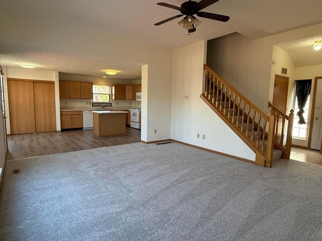Building Photo - 643 Mustang Canyon Dr
