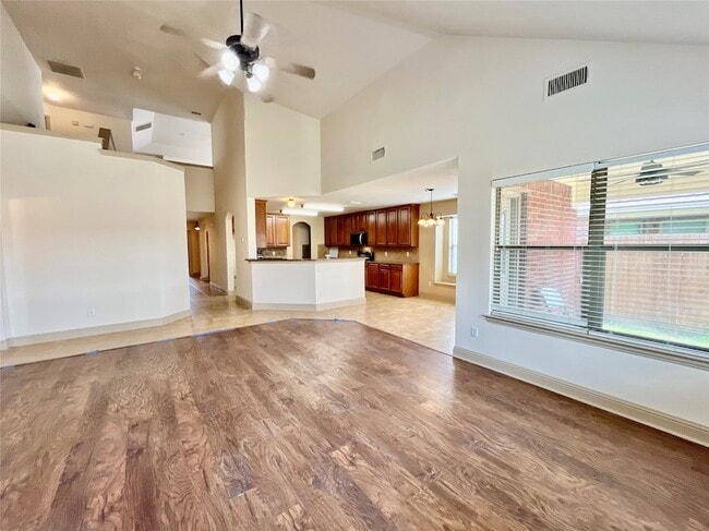 Building Photo - 1005 Tallahassee Dr
