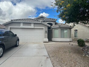 Building Photo - 486 W Love Rd