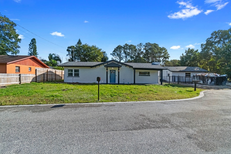 Photo - 3215 Albert St