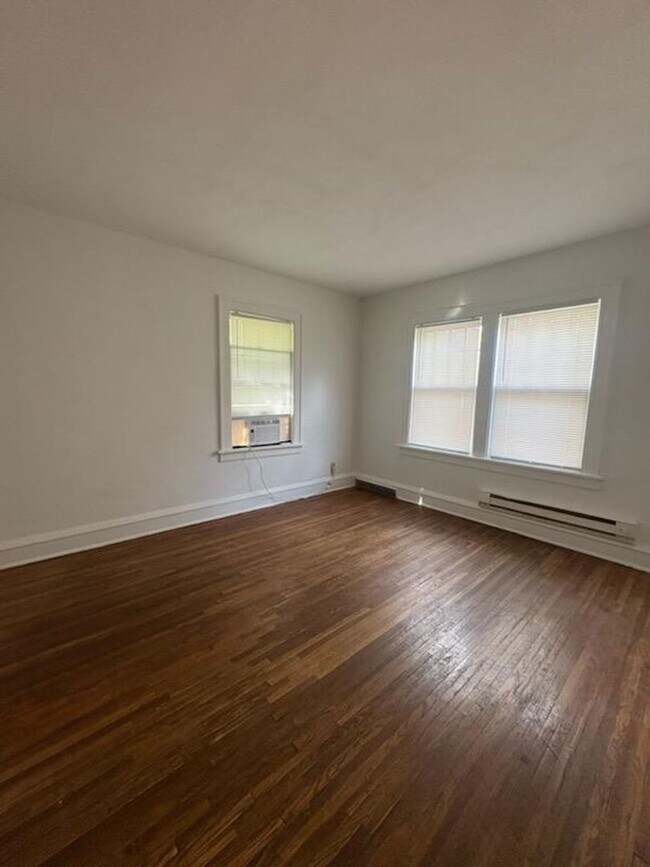Foto del edificio - 312 N Mclean St