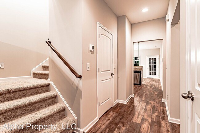 Building Photo - 4 br, 2.5 bath House - 303 Fern Hollow Way