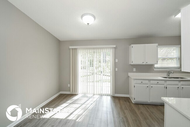 Foto del edificio - 2419 Winterwood Cir E